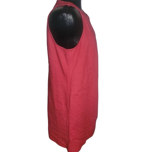 Red Linen Blend Embroidered Neckline Sleeveless Halter Dress - Picture 4 of 7